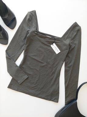 Aritzia Contour S Square Neck Hip Long Sleeve Top Dark Olive NWT Minimalist